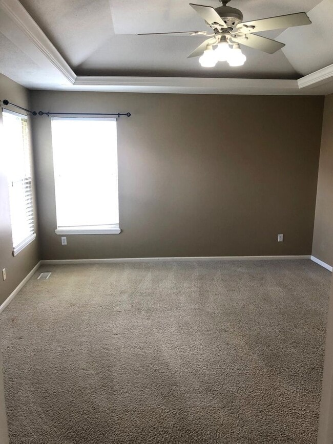 Building Photo - 2132 Shenandoah Dr