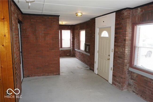 Building Photo - 4015 E 34th St