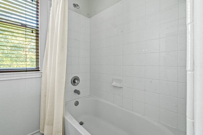 Building Photo - 16210 Bloom Meadow Tr