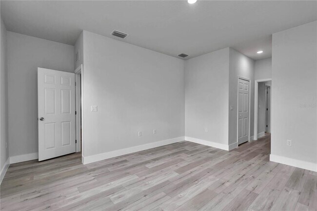 Building Photo - 13855 SW 47th Cir
