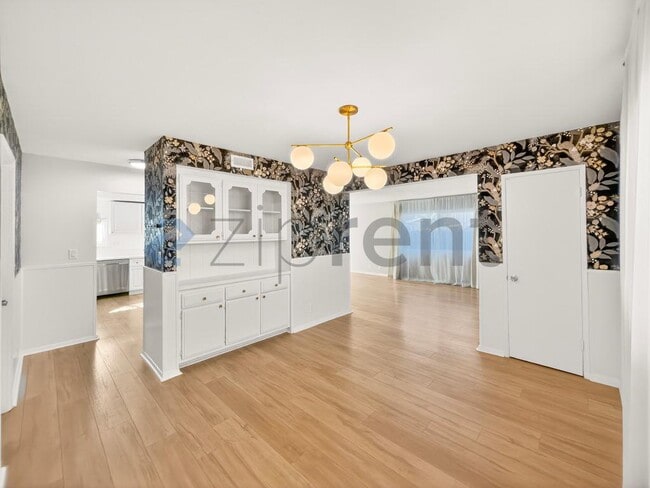 Building Photo - 13626 Cerise Ave