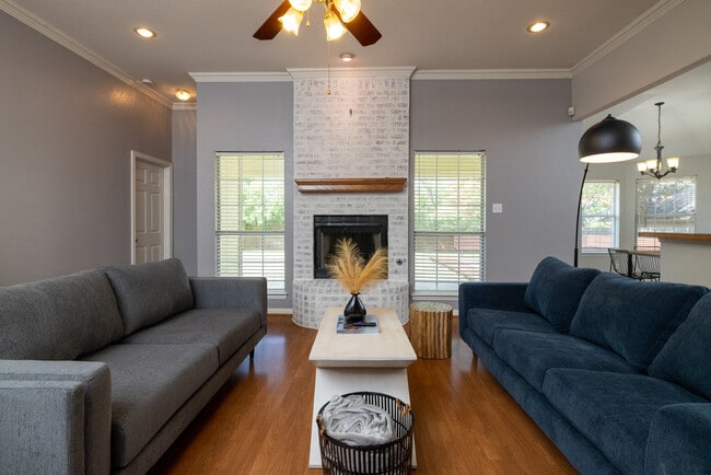 Building Photo - 2524 Coffey Dr