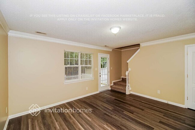 Building Photo - 1049 Crestdale Crossing Dr