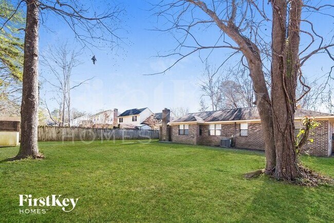 Building Photo - 111 Boone Dr