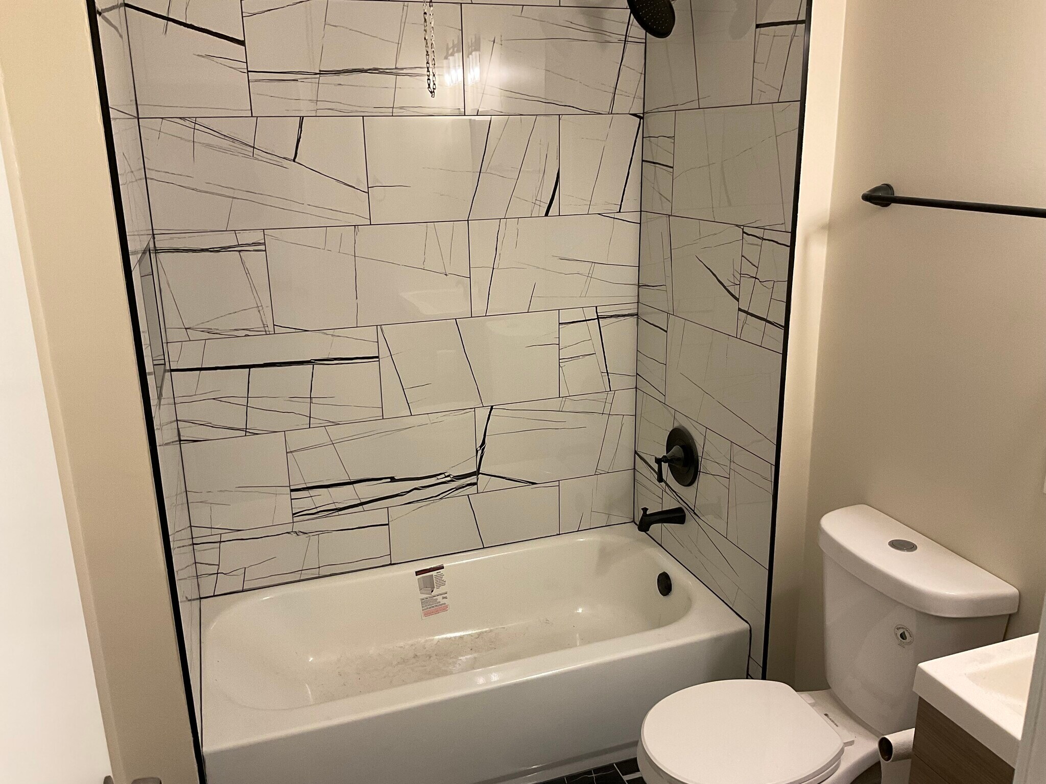 Building Photo - 5221 Beaumont Ave