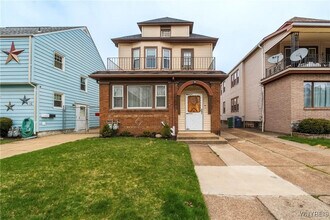 Building Photo - Tacoma