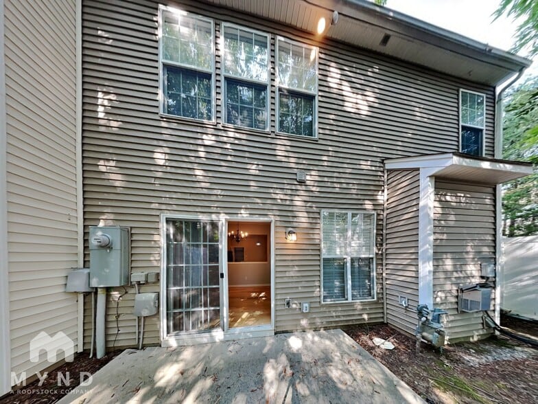 Building Photo - 10119 Blakeney Preserve Dr