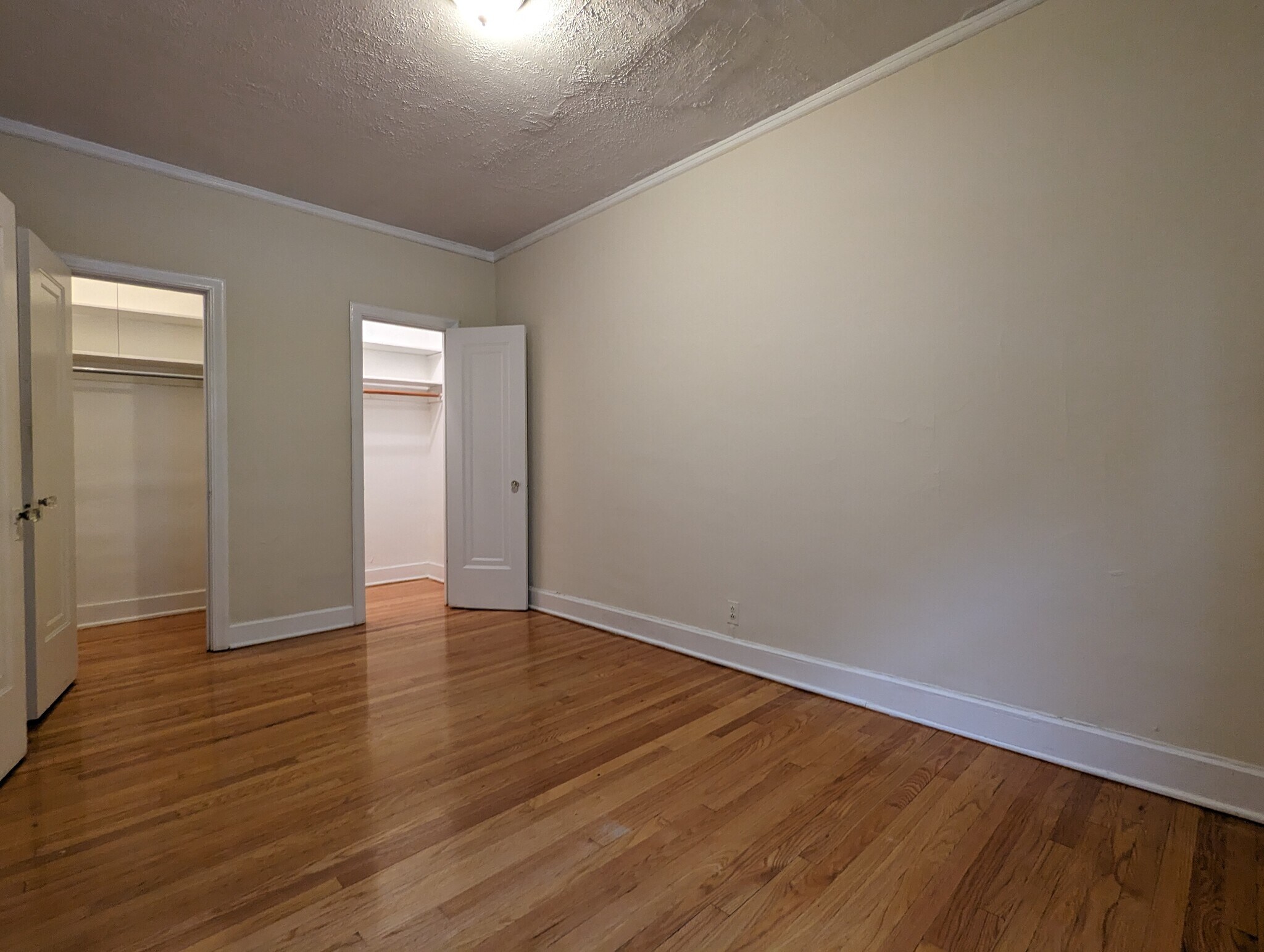 Building Photo - 537 W Arlington Pl