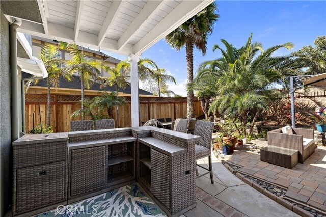 Building Photo - 6981 Shoreline Dr