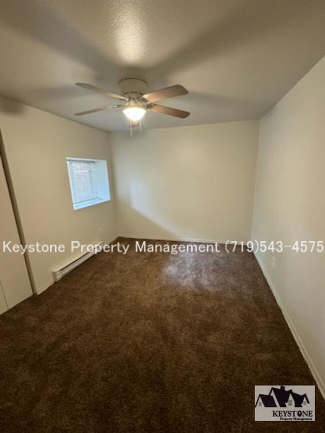 Building Photo - $425 OFF - Move In Special!  2 Bedroom/1 Bath Apartment w/ Exterior Entrance - $850/$850