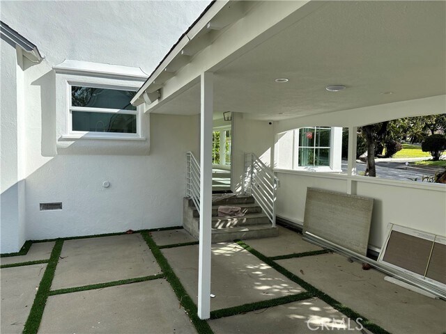 Building Photo - 338 W Kenneth Rd
