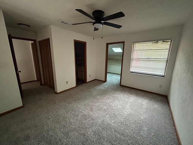 Building Photo - 2/2 In Green Leaf