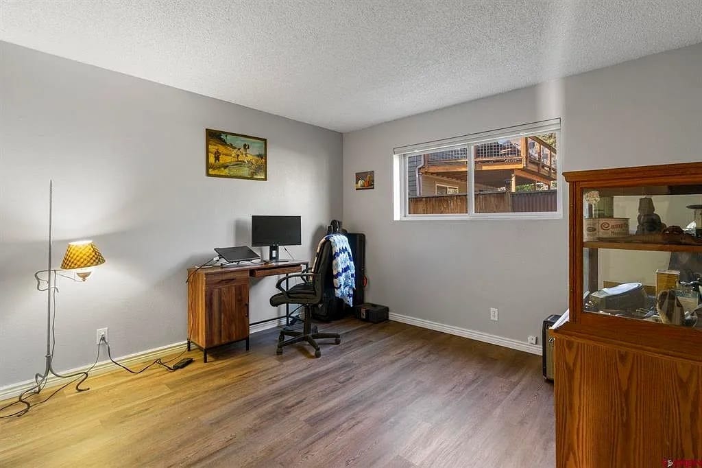 Building Photo - 1212 Avenida Del Sol