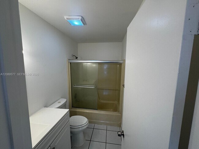 Building Photo - 16413 Grape Way