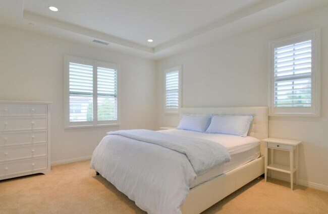 Building Photo - Gorgeous home in Irvine's most desirable Village of Stonegate