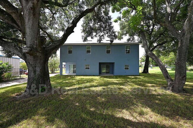 Building Photo - 1011 N Brunnell Pkwy