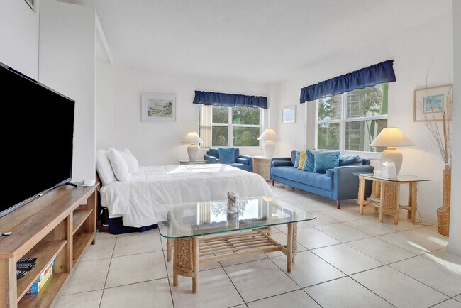 Building Photo - 220 Seaview Ct