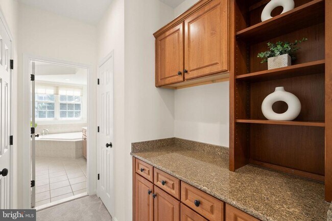 Building Photo - 42465 Regal Wood Dr