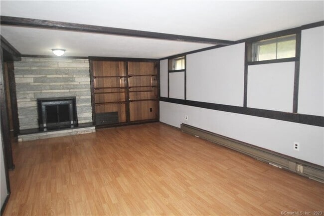 Building Photo - 174 Stadley Rough Rd