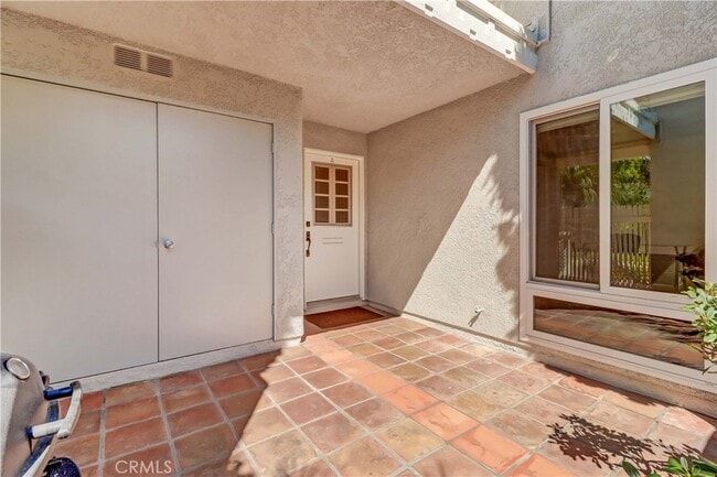 Building Photo - 2156 Via Mariposa E