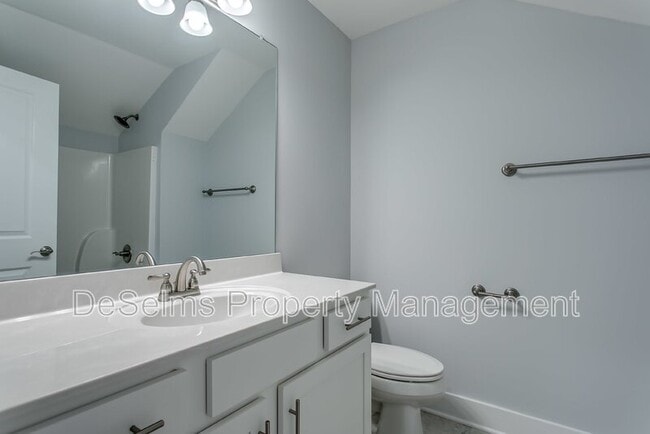 Building Photo - 5054 Gracious Dr