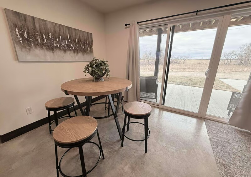 Building Photo - 921 Haley