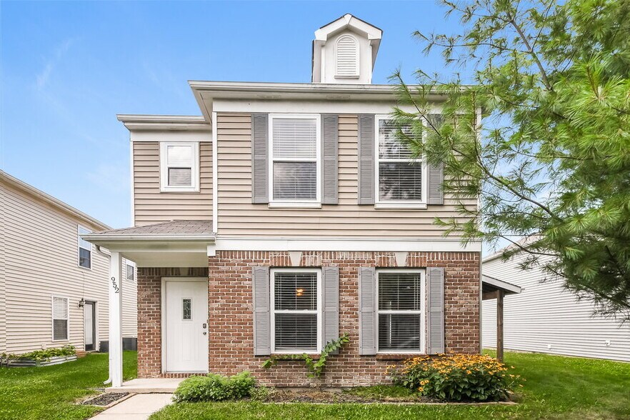 Primary Photo - 952 Ravine Dr