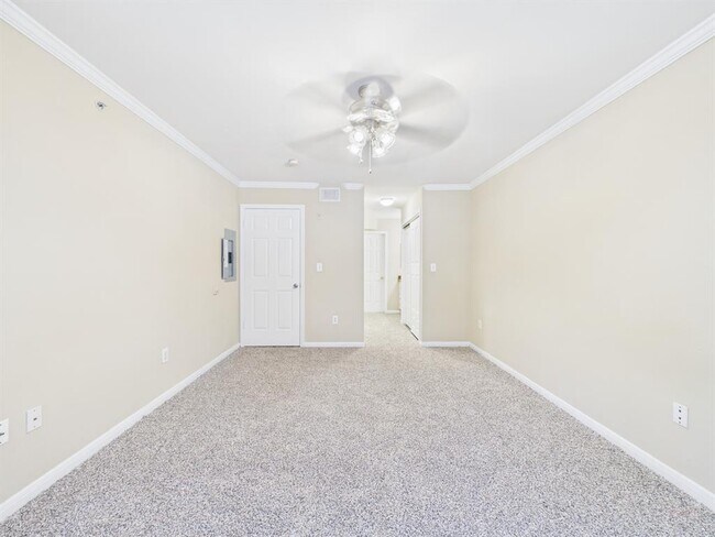 Building Photo - 501 W 26th St