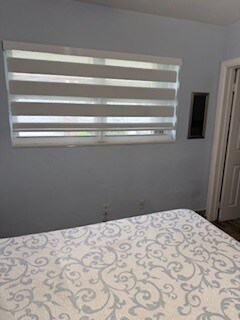 Building Photo - 36 SE 5th St