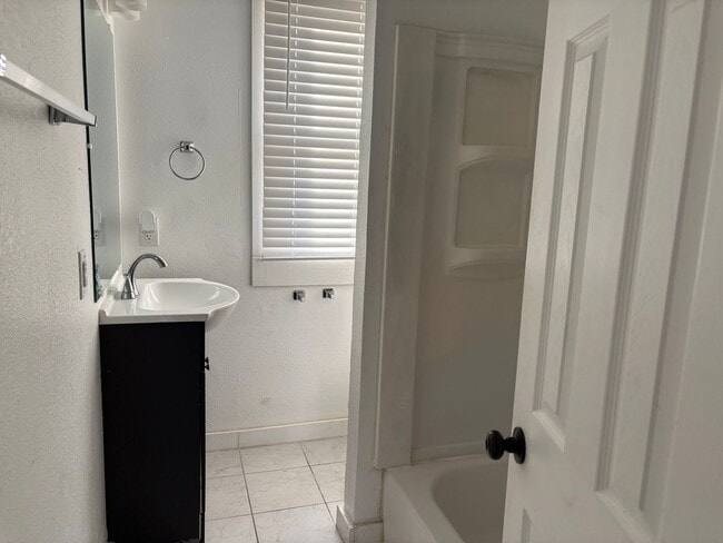 Building Photo - Ideal Location: 4-Bed Home with Big Backyard by Upcoming School