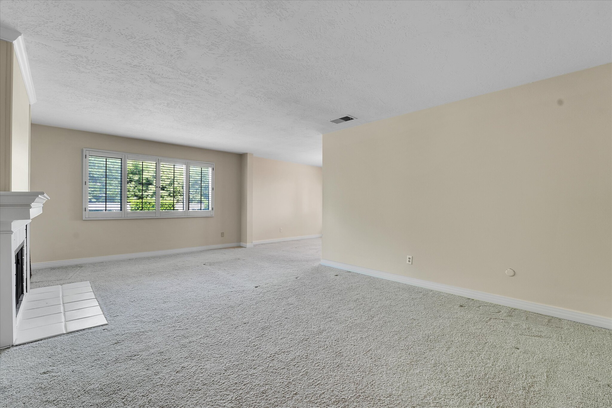 Building Photo - 1939 Ventana Way