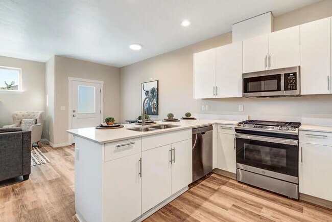 Building Photo - Beautiful Home in Highly Desired NW Redmond Neighborhood