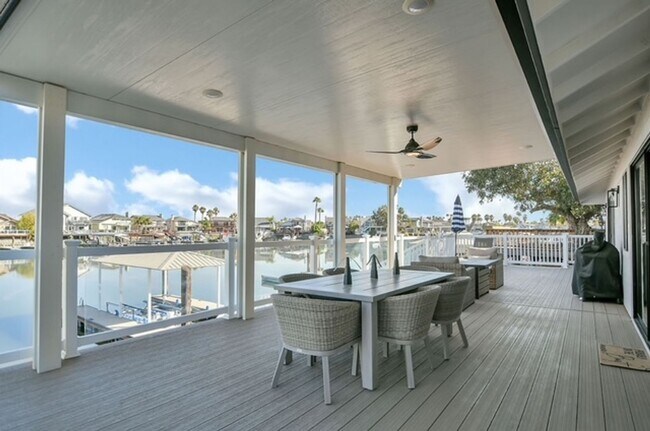 Building Photo - Beautiful Waterfront Single Story Home