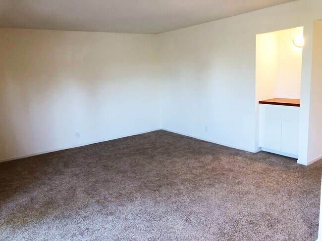 Living room with alcove - 1925 46th Ave