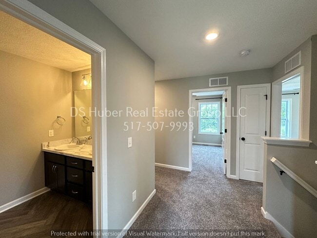 Building Photo - 2960 Medinah Dr