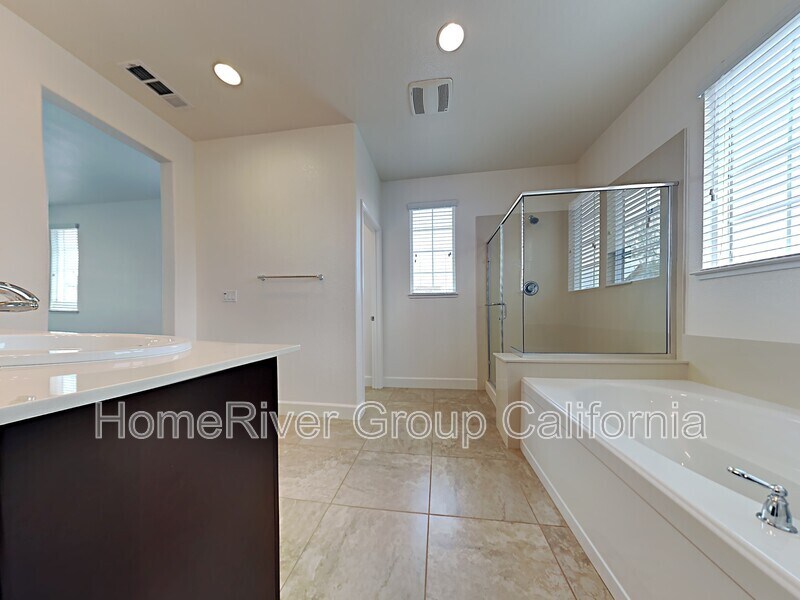 Building Photo - 843 Blossom Rock Ln