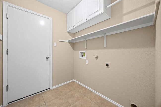 Building Photo - 17305 Dashwood Creek Dr