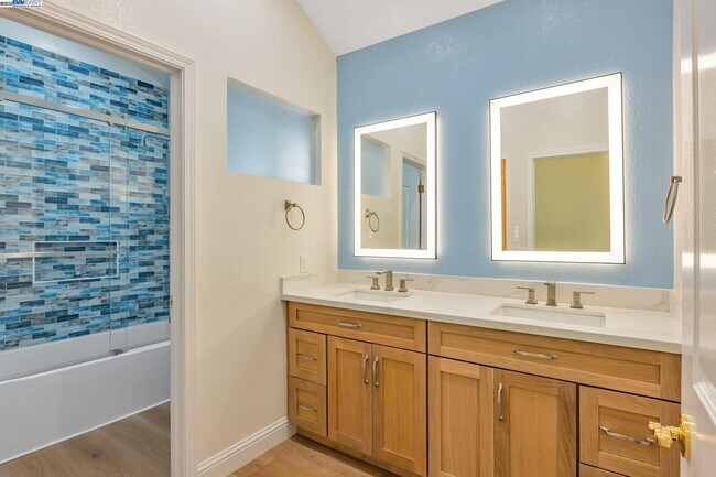 Building Photo - 124 Birchbark Pl