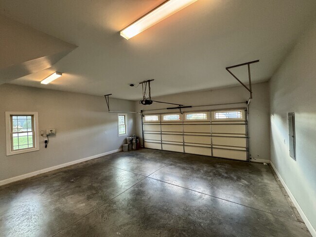 Building Photo - 134 Elokwa Way