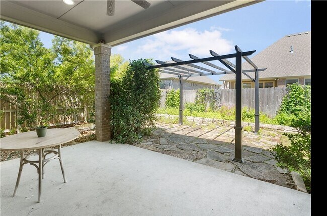 Building Photo - 2528 Kinnersley Ln