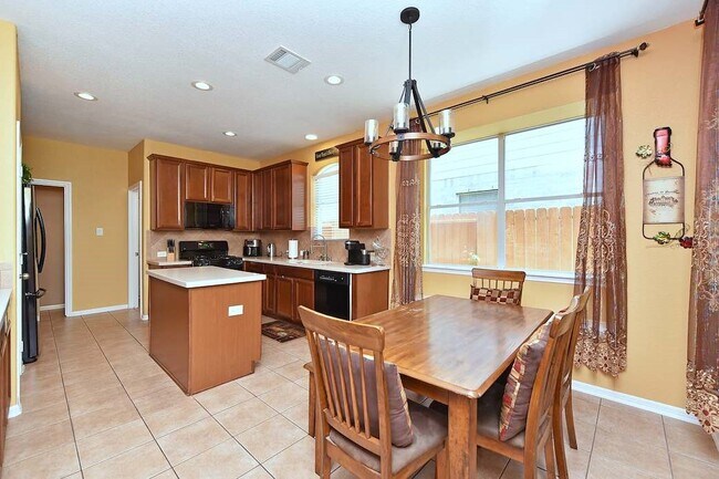 Building Photo - 22121 Atwater Canyon Ln
