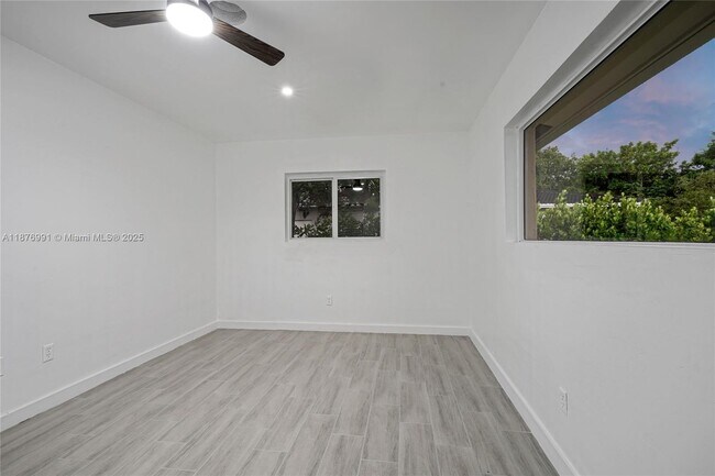 Building Photo - 7516 NW 44th Ct