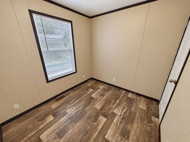 Building Photo - 41 Bluebird Hill Dr