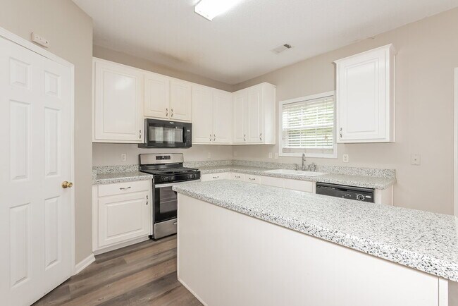 Building Photo - 2083 Reserve Pkwy