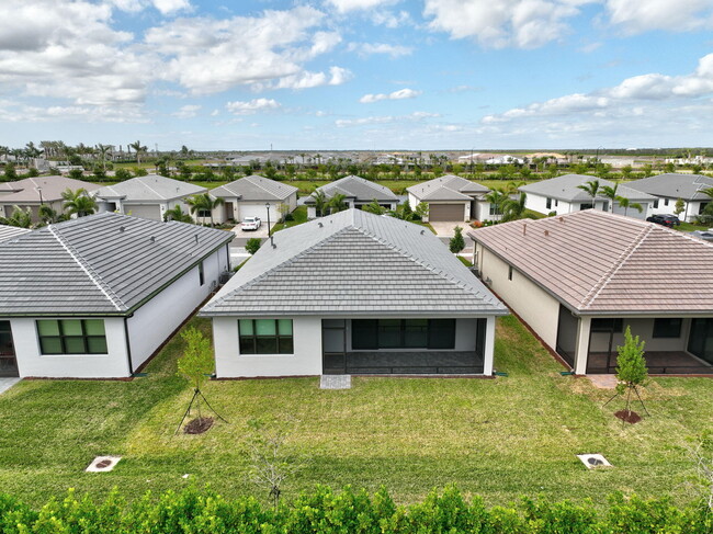 Building Photo - 12611 SW Manatee Marsh Ter