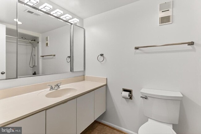 Building Photo - 5903 Mt Eagle Dr