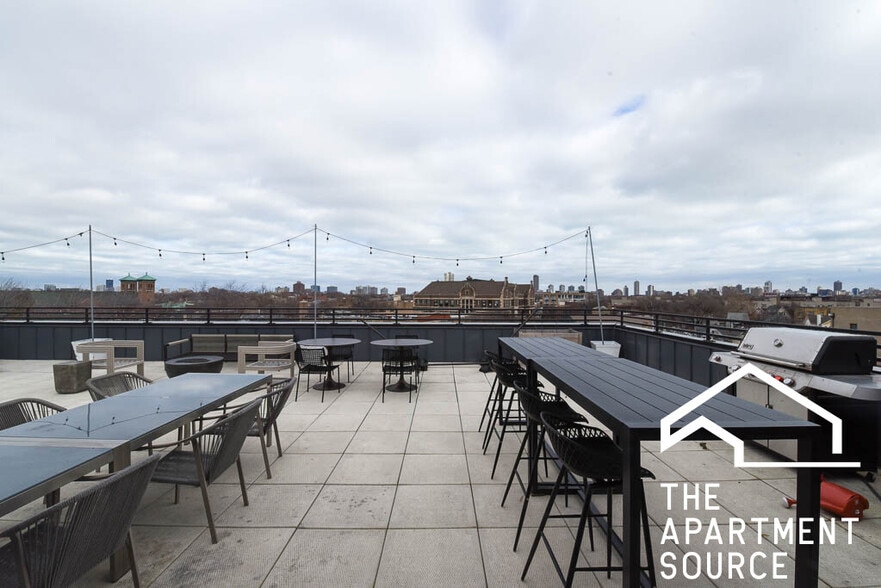 Building Photo - 3461 N Lincoln Ave