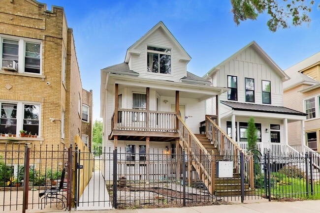 Building Photo - 4614 N Springfield Ave