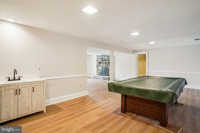 Building Photo - 9140 Goshen Valley Dr