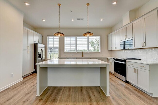 Building Photo - 430 Argosy Pk Cir